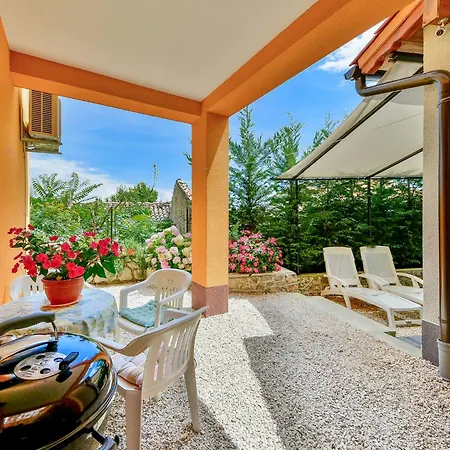 Karolina By Interhome Opric